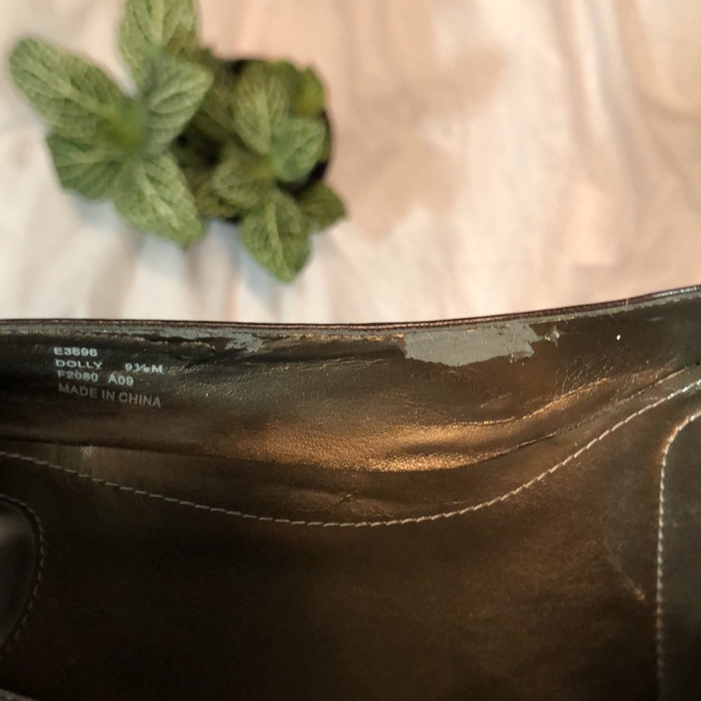 Shoes - Picture 5 of 7